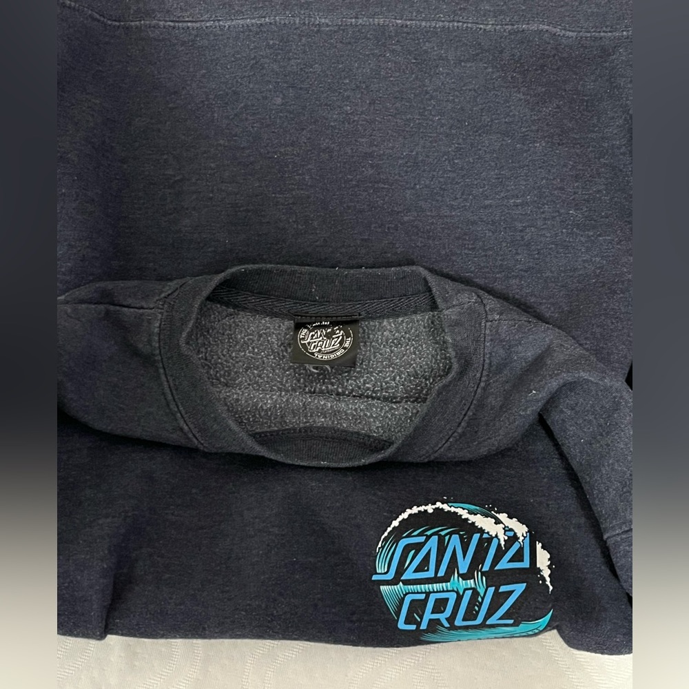 Santa cruz crew neck